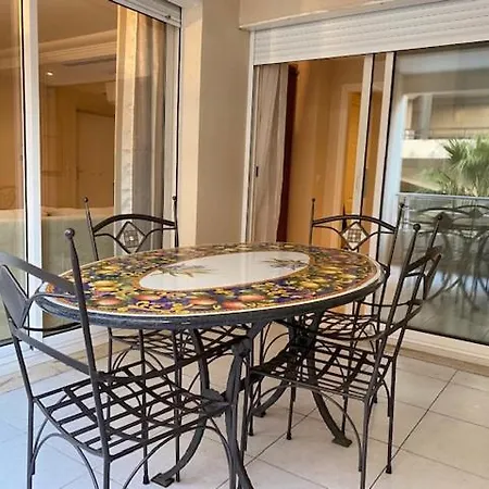 Chez Babette شقة كان